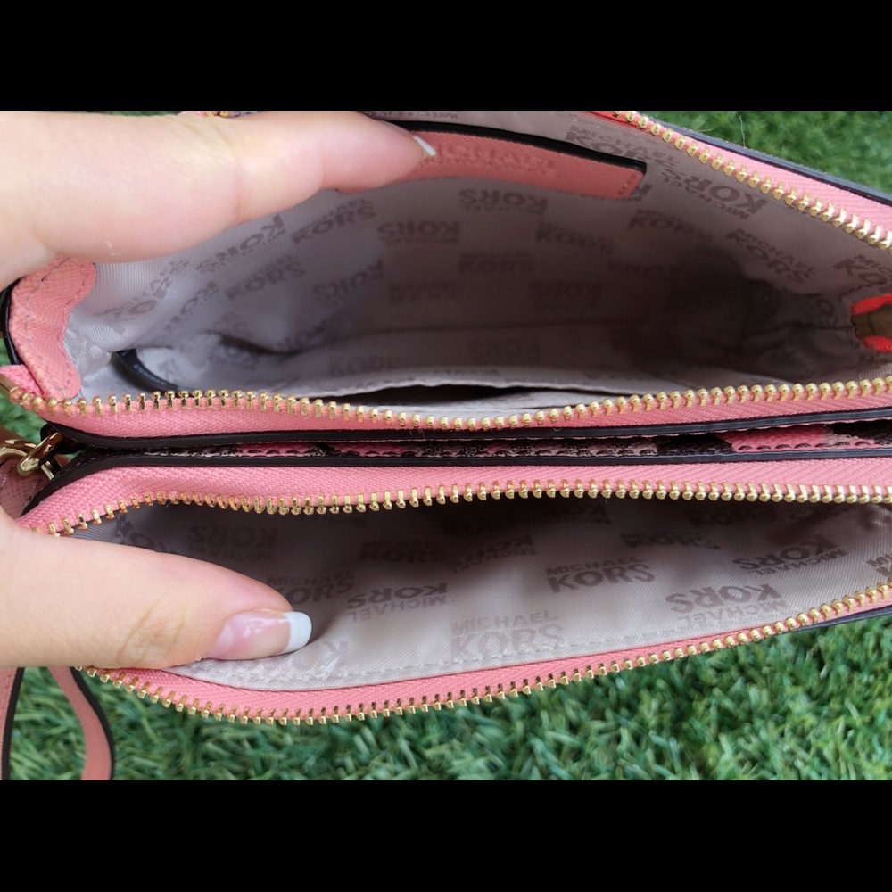 Michael Kors Large double zip wristlet floral - Picture 3 of 7